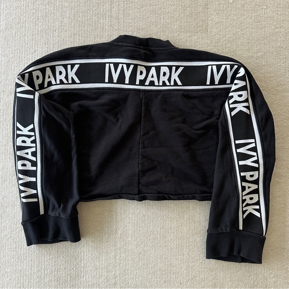 IVY PARK Black Oversized Logo Crop Crew Sweatshirt Size Large - Picture 1 of 5
